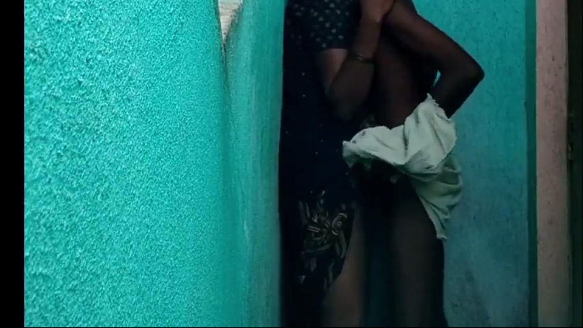 frame_01.jpg