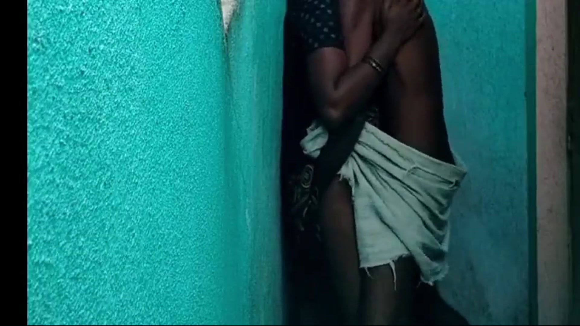 frame_03.jpg