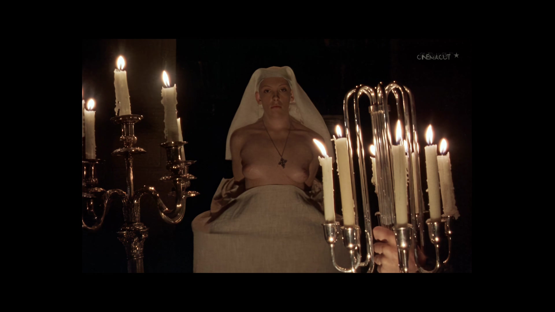 frame_04.jpg